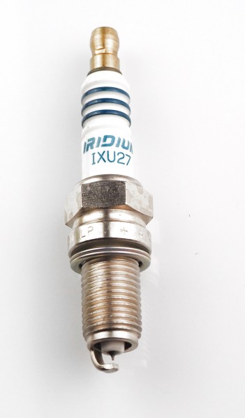 Denso Iridium Power Zündkerze IXU27 passend für Laverda 668 (Bj 96-)