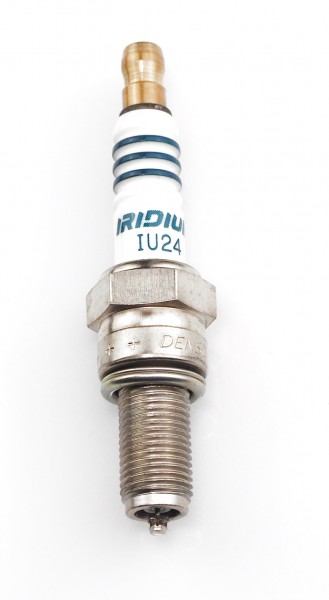 Denso Iridium Power Zündkerze IU24 passend für Aprilia Leonardo 150 LC MB (Bj 96-99)